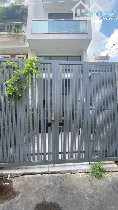 BÁN GẤP NHÀ 5 TẦNG BTCT 80M2 (4.2M TIỀN) - HẺM XE HƠI - GẦN HÀNG XANH - 3