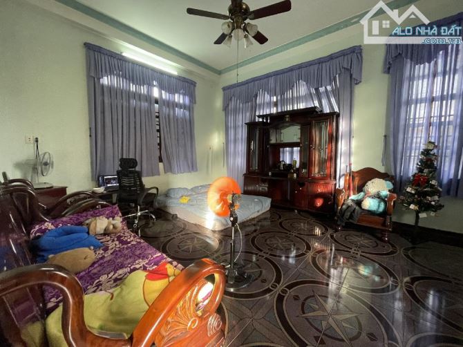MẶT TIỀN LÔ GÓC HIẾM - ĐỐI DIỆN CỔNG KHANG ĐIỀN - 150M² SỬ DỤNG - 3