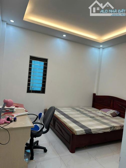 BÁN NHÀ 60M2, 4 TẦNG Ở NGỌC THUỴ, LONG BIÊN - LÔ GÓC, Ô TÔ ĐỖ CỬA, NỘI THẤT ĐẸP - NHỈNH 9 - 3