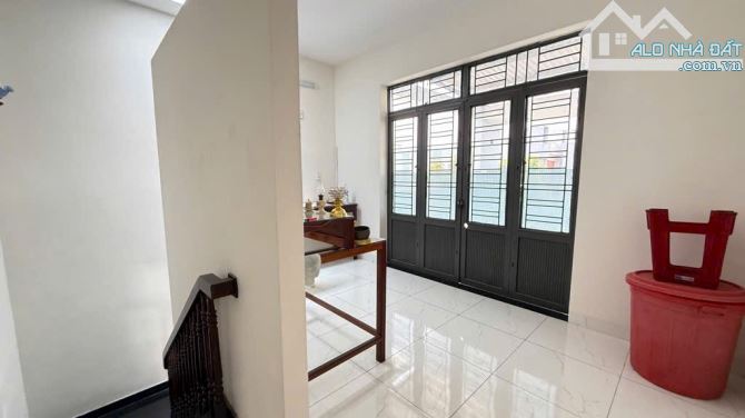 BÁN NHÀ HOÀ PHÚ 2, VỊ TRÍ ĐẸP, NHÀ 3 tấm, TRUNG TÂM HOÀ MINH - 3