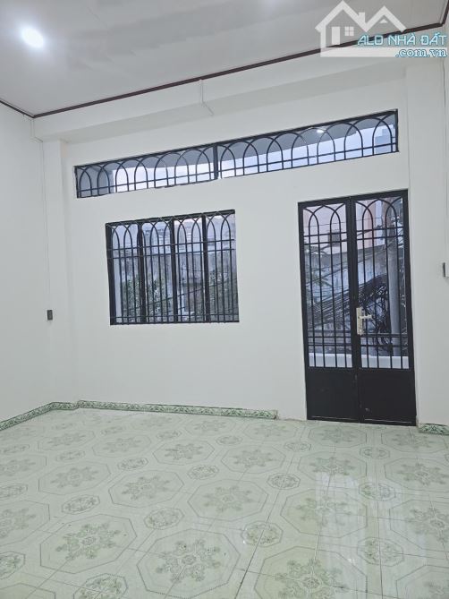 Bán Nhà 2 Tầng Mặt Tiền Đường Lê Khôi Quận Tân Phú Ngang 4m4 - 3