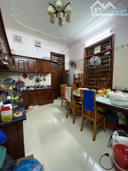 Hàng Hiếm Chủ nhờ bán biệt thự 160m2 khu 5 Vĩnh Niệm - Đường rộng 6m ô tô đỗ cửa - 3