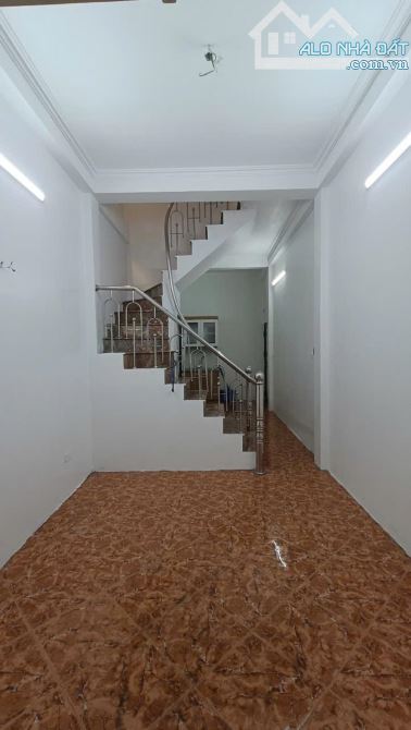 NHÀ MẶT NGÕ - CÁCH PHỐ HOÀNG HOA THÁM 20M. GẦN CHỢ BƯỞI - 3