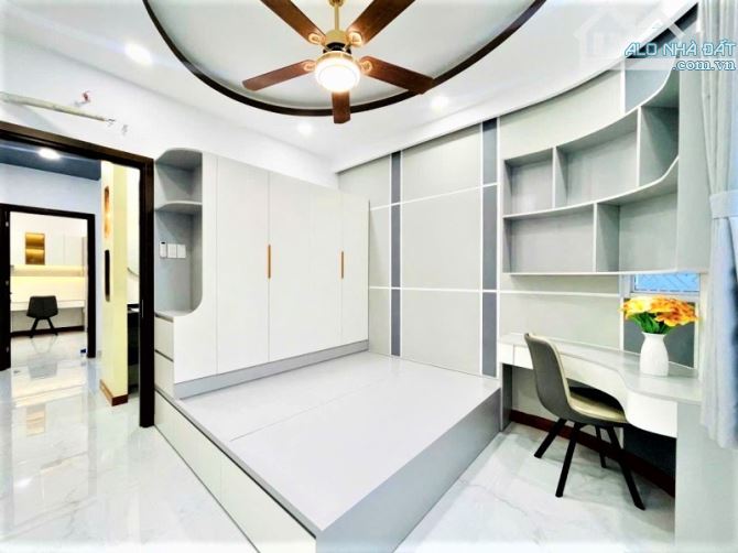 8 TỶ TL - NHÀ MỚI TRUNG TÂM QUẬN 10 - SÁT MẶT TIỀN - ~40M2 3 TẤM 3PN - NỘI THẤT CAO CẤP - 3