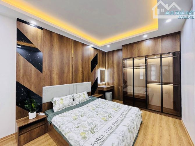 Bán nhà Ngọc Hà - sát Bảo Tàng - gần phố ,ngõ rộng 30m -  hơn 6 tỷ - 3