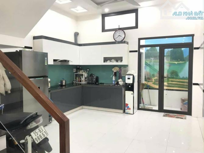 Cho thuê nhà 3 tầng mới tinh Đặng Cương , An Dương . Có đồ - 3
