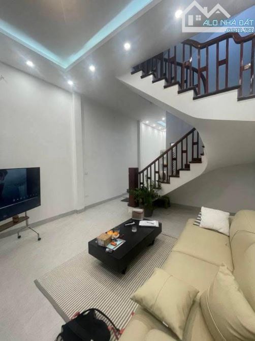 Nhà HIẾM phố Ngọc Lâm 47m x 5 tầng - 14.5 tỷ - 3