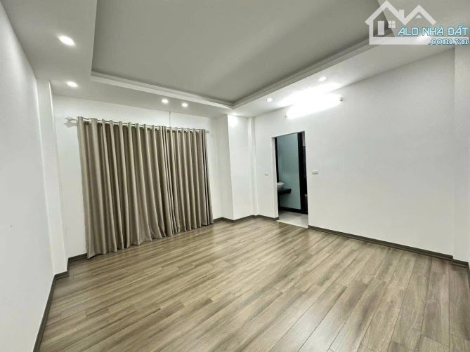 NHÀ MỚI 5 TẦNG LÊ THANH NGHỊ - HAI BÀ TRƯNG 8 TỶ 1 - 3