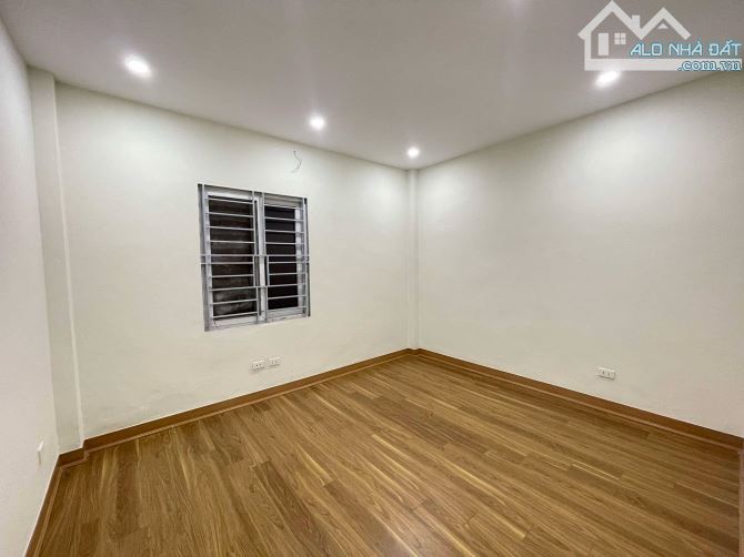 DUY NHẤT CĂN NHÀ LONG BIÊN, DÂN XÂY, NGÕ CÔNG, 03 PN, 50M2, GIÁ CHỈ 5.8 TỶ - 3