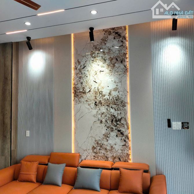 */ Bán nhà mới thiết kế rất đẹp full nội thất cao cấp đường Lỗ Giáng 24, Hòa Xuân, Đà Nẵng - 4
