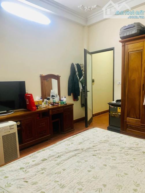 Mặt ngõ kinh doanh, vỉa hè, lô góc, Đại Từ, ô tô tránh, diện tích 45m,4tầng,mặt tiền 4m, - 4