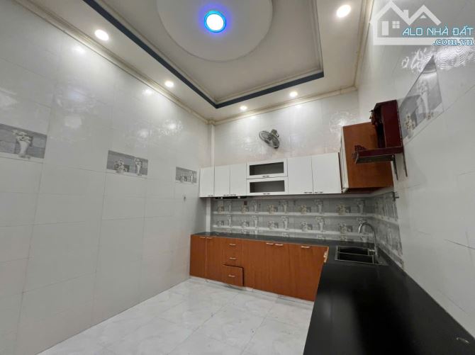 Bán nhà mặt tiền HOÀNG VIỆT P5 gần Lý Thường Kiệt hơn. - 4