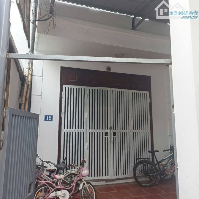 Bán nhà Thọ Am _ 41m2* 4 tầng_ ngõ nông, sổ vuông_ 4.1 tỷ - 4