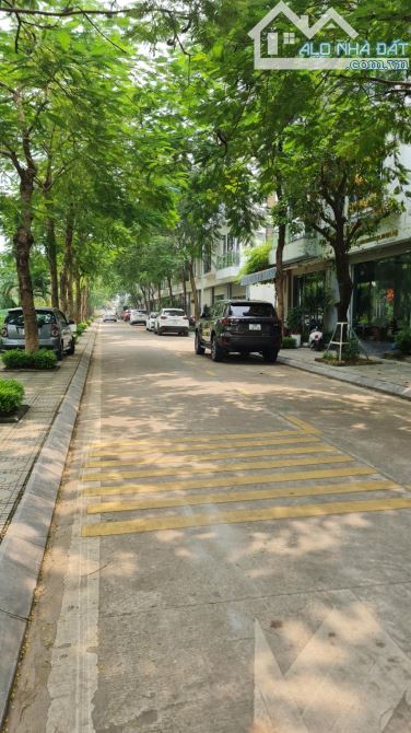 CẦN BÁN LIỀN KỀ KHU D GELEXIMCO - 87M 5 TẦNG - VỊ TRÍ ĐẸP LONG LANH - 4
