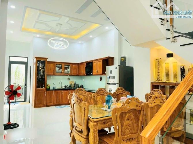 Siêu Phẩm 3 tầng mặt tiền đường số 4 LINH TÂY THỦ ĐỨC 110m2 Giá 12 Tỷ 500 - 4