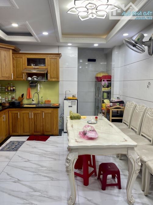 KHU VIP 1/ LÊ VĂN QUỚI  BÌNH TÂN - 76M2 - 4PN. 4 TẦNG - CHỈ 7. TỶ XÍU - 4