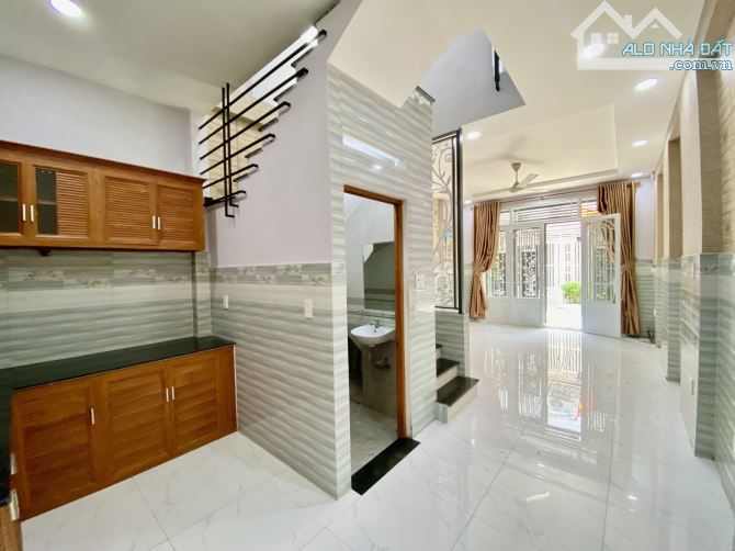 HẺM XE HƠI, BHH A, BÌNH TÂN - 4 X 12M - TRỆT LẦU - 4 PN - VUÔNG VỨC - GIÁ 4.X TỶ. - 4