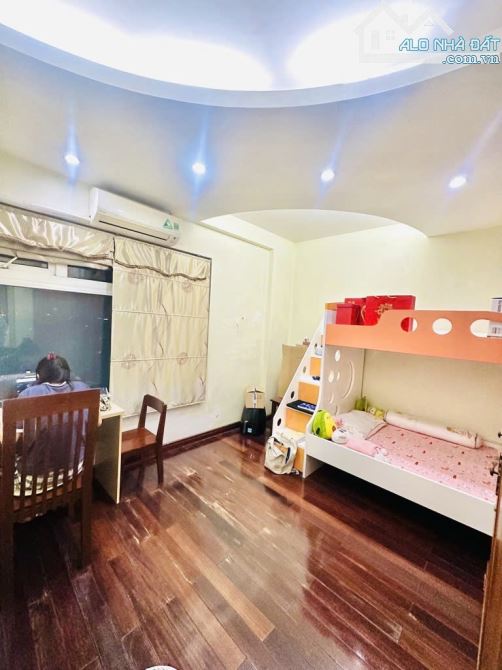 Chưng cư 151 NGUYỄN ĐỨC CẢNH, 100m2, HƠN 50TR/M2, CĂN GÓC, 3 NGỦ, CẠNH KĐT ĐỀN LỪ.       + - 4