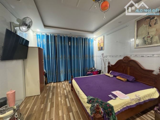 BÁN NHÀ MT HẺM 8M KD LÊ VĂN QUỚI - BÌNH TÂN- 70M2 - 4 TẦNG -NHỈNH 9 TỶ - 4