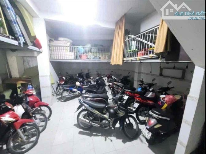 TÒA CĂN HỘ VỊ TRÍ ĐẸP - DT RỘNG 180 M2  - LỢI NHUẬN CAO - GIÁ CỰC RẺ - CHỈ 14 TỶ TL - 4