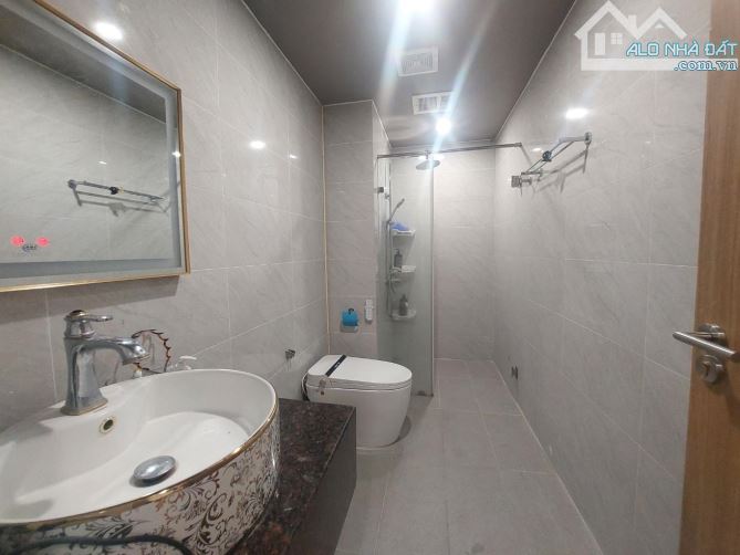 Chung cư 2 ngủ - toà VIP nhất Berriver Long Biên - hơn 4 tỷ - 61m2 - 4