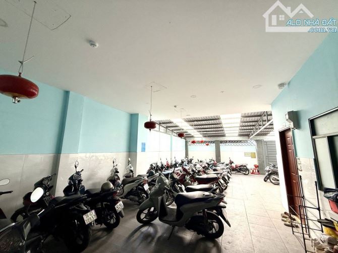 Bán nhà 2 tầng + CHDV 5 tầng thang máy. Hai mặt tiền trước sau. Tam Phú - 4