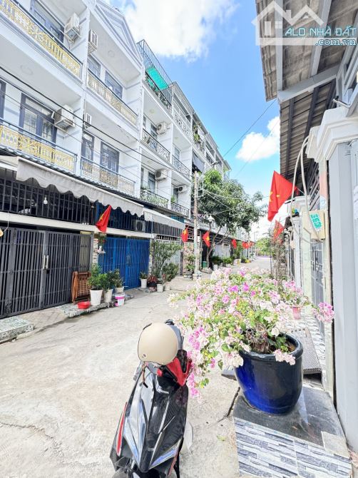 Nhà 3 Tầng Đẹp Vuông Vức, Hẻm Xe Hơi Lê Văn Lương – Gần KĐT GS Metro City – Giá Tốt! - 4