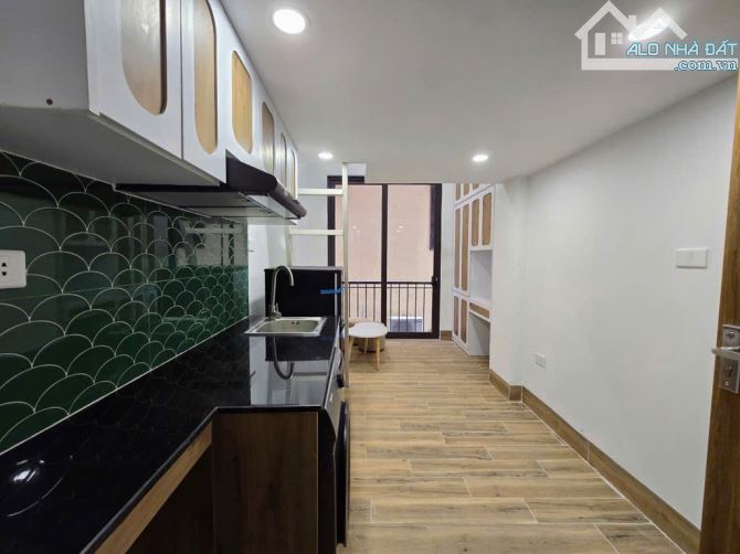 Tòa CHDV tại Hoa Bằng, CG. 30M ra phố- Thang máy- 15 PNKK. DT 65m2* 6T* MT 4.4m Nhỉnh 16Tỷ - 4