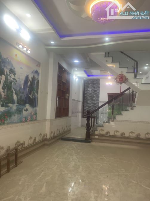 Nhà 2 mặt tiền đường Đông Hưng Thuận - 96m² - trệt lầu - gần chợ - sổ riêng - 4