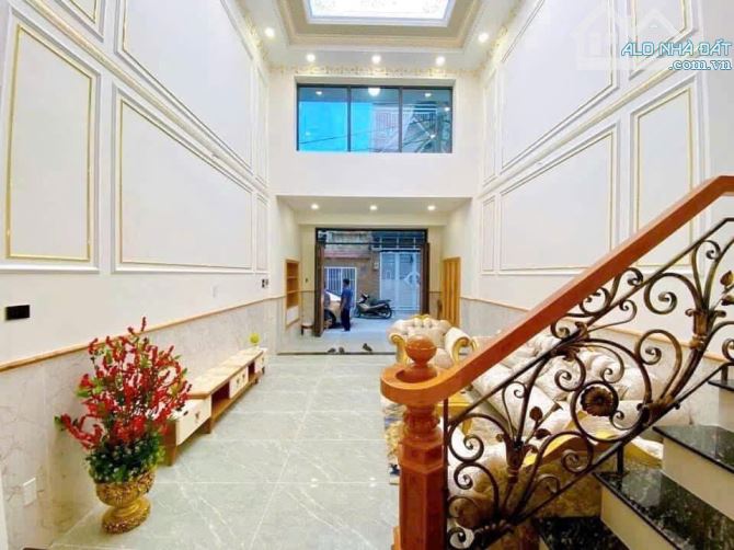 Bán Nhà Hẻm Thông Xe Hơi Dương Quảng Hàm Gần St EMART 4.mx15m  Trệt 2 Lầu Giá 7 tỷ500 - 4