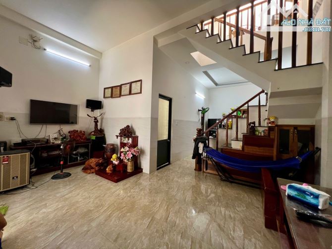 NHÀ ĐẸP 2 MẶT TIỀN NGỌC HIỆP TIỆN ÍCH ĐẦY ĐỦ TRONG BÁN KÍNH 1KM DÂN CƯ ĐÔNG ĐÚC AN NINH TỐ - 4