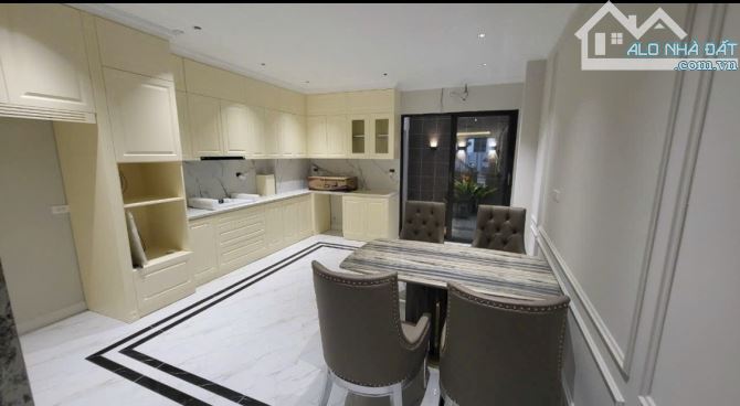 bán liền kề trục kinh doanh KĐT Văn Phú 95m2, mt 5m giá 23 tỷ - 4