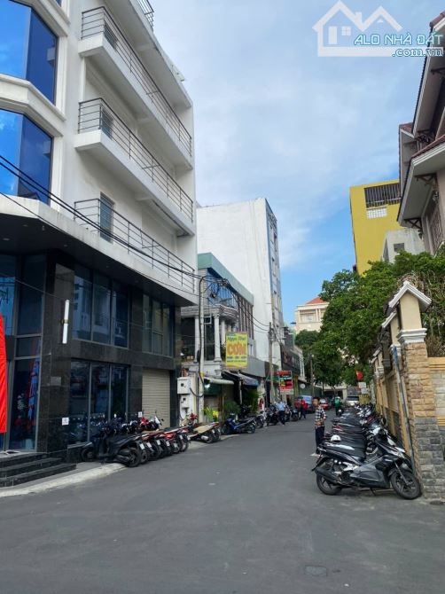 Tòa nhà 2 Mặt Tiền đường Hoàng Việt, P4, Tân Bình  - Dt: 14 x 20m. CN 270m² dtsd: 1450m2. - 4