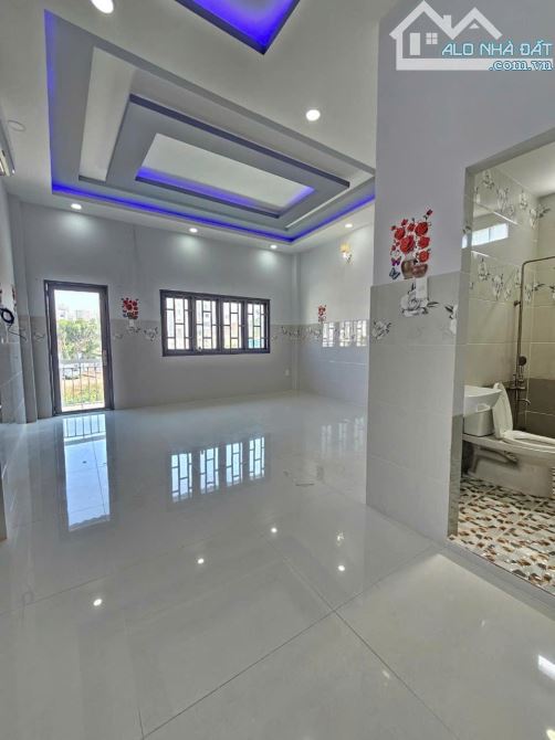 BÁN NHÀ MẶT TIỀN ĐƯỜNG SỐ LÂM VĂN BỀN - 3 TẦNG - NGANG 5M NỞ HẬU TÀI LỘC, P. BÌNH THUẬN - 4