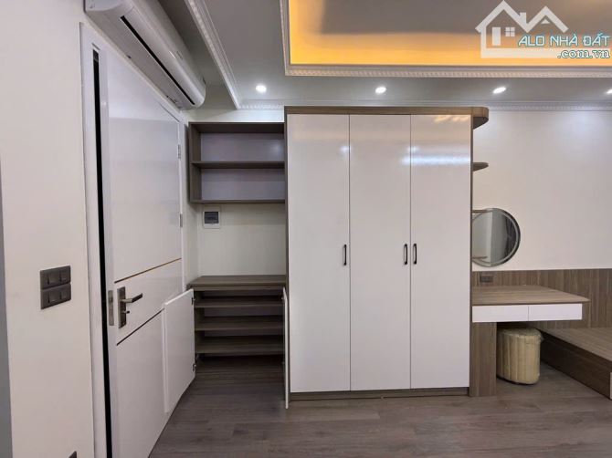 Tòa CHDV Trung Kính, Cầu Giấy. 20M Oto tránh - 7 Tầng Thang máy. DT 60m2* 7T* MT 6.2m - 4