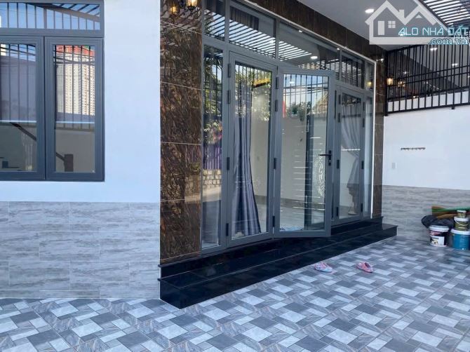 Bán 3 căn mới liền kề nhau ngay chợ Vĩnh Phước Nha Trang - 4