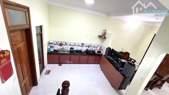 Bán nhanh nhà Phan Bội Châu 120m2, 3 tầng ở ngay, 4 ngủ, ô tô 7 chỗ thông, hơn 3 tỷ. - 4