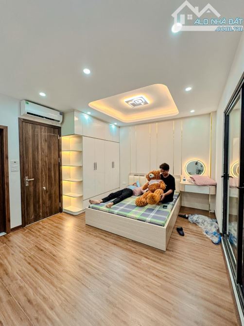 SIÊU PHẨM HOÀNG MAI RA MẮT- NGÕ THOÁNG 3 GÁC - CÁCH Ô TÔ 20M -  GIÁ GẦN 5 TỈ - 4