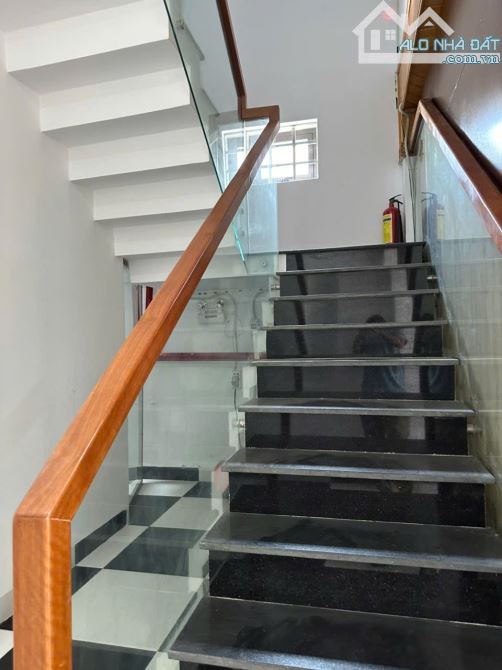 Bán khách sạn Cách biển 400m Mân thái sơn trà đà nẵng siêu đẹp - 4