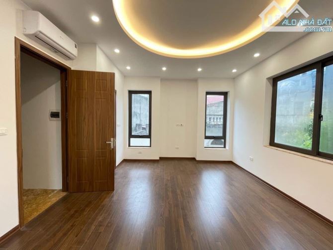 Bán nhà Đường Láng - Đống Đa DT: 65m, 5 tầng, mt6.5m, giá 12 tỷ - 4