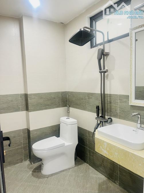 Chỉ 5 tỷ có ngay nhà 30m2 5 tầng mới tinh tại Trương Định - 4