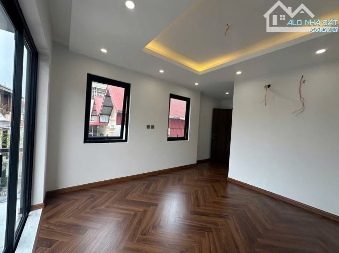 BÁN NHÀ CHU HUY MÂN, DT 62M x 5 TẦNG, MT 3.9M, NHỈNH 13 TỶ, LÔ GÓC, OTO VÀO NHÀ - 4