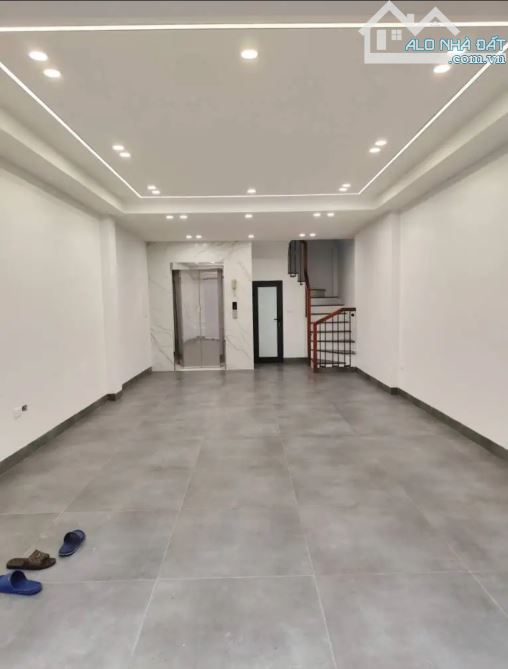 ❤️❤️ SIÊU RẺ - NGỌC THUỴ - 50m - GARA- THANG MÁY- Ô TÔ VÀO, ĐỖ CỬA, NGÕ THÔNG HƠN 9 TỶ   ✅ - 4