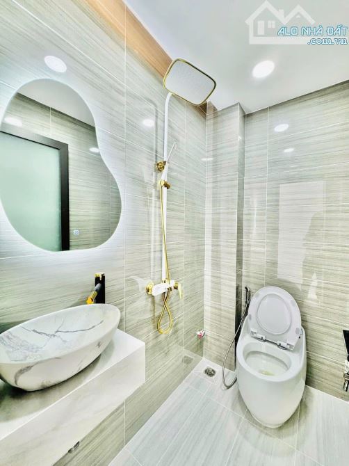 Chốt ngay căn nhà đẹp 52m2 ngay Trần Quang Diệu, Q3.  Giá: 2 Tỷ 660. SHR, vị trí trung tâm - 4