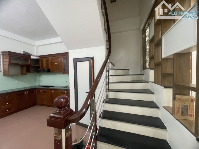 Bán nhà 40m2, dân xây chắc chắn, Thạch Bàn, Long Biên, ngõ nông - 4
