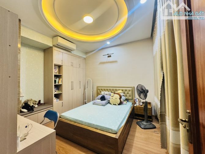 Bán nhà 1 trệt 2 lầu KDC cổng 2 sân Bay Biên Hòa, Quang Vinh, 145m2, giá 10 tỷ 800. - 4