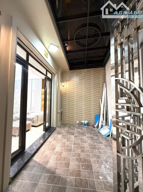 Mrs Tâm Bán SIÊU PHẨM 4 tầng ngay chân Cầu Quay, Thượng Lý, Hồng Bàng, Hải Phòng. Ngõ nông - 4