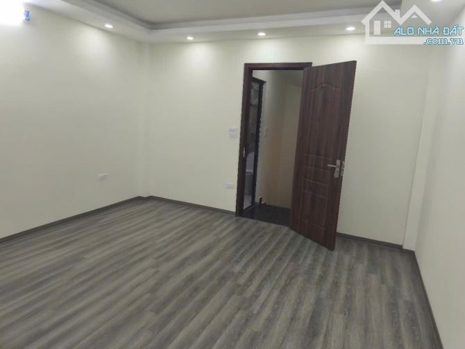 Bán nhà Huỳnh Thúc Kháng 5 tầng 50 m2 mặt tiền 5 mét giá nhỉnh 18 tỷ - 4