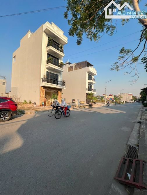 Bán 2 lô liền nhau khu phân lô Đống Chuối, Hùng Vương, Hồng Bàng, Hải Phòng. Mặt đường 30m - 4
