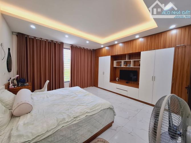 nhà dân xây, vài bước ô tô tránh, ngõ thông diện tích 63m, 3tầng, MT4.5, giá 8,5 tỷ - 4